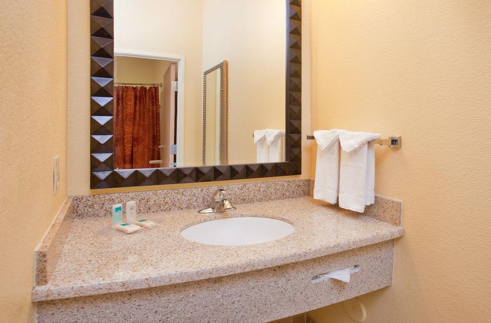 Springhill Suites Tempe At Arizona Mills Mall Экстерьер фото